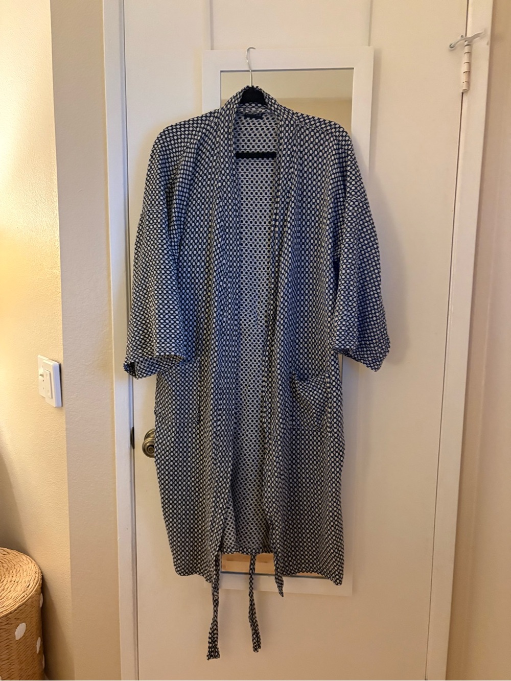 La Bottega Blue & White Kimono Robe